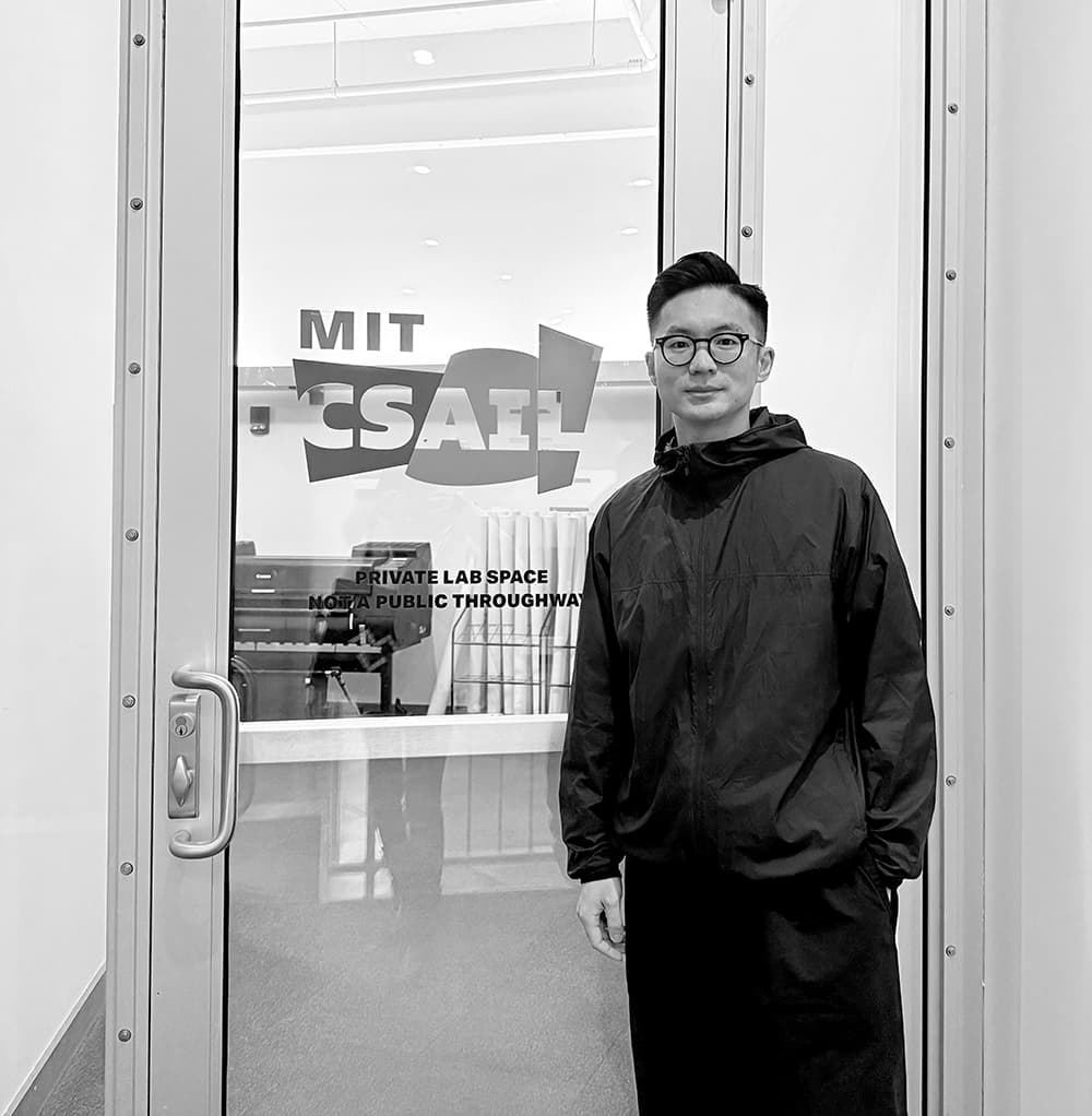 Yitong Sun portrait.